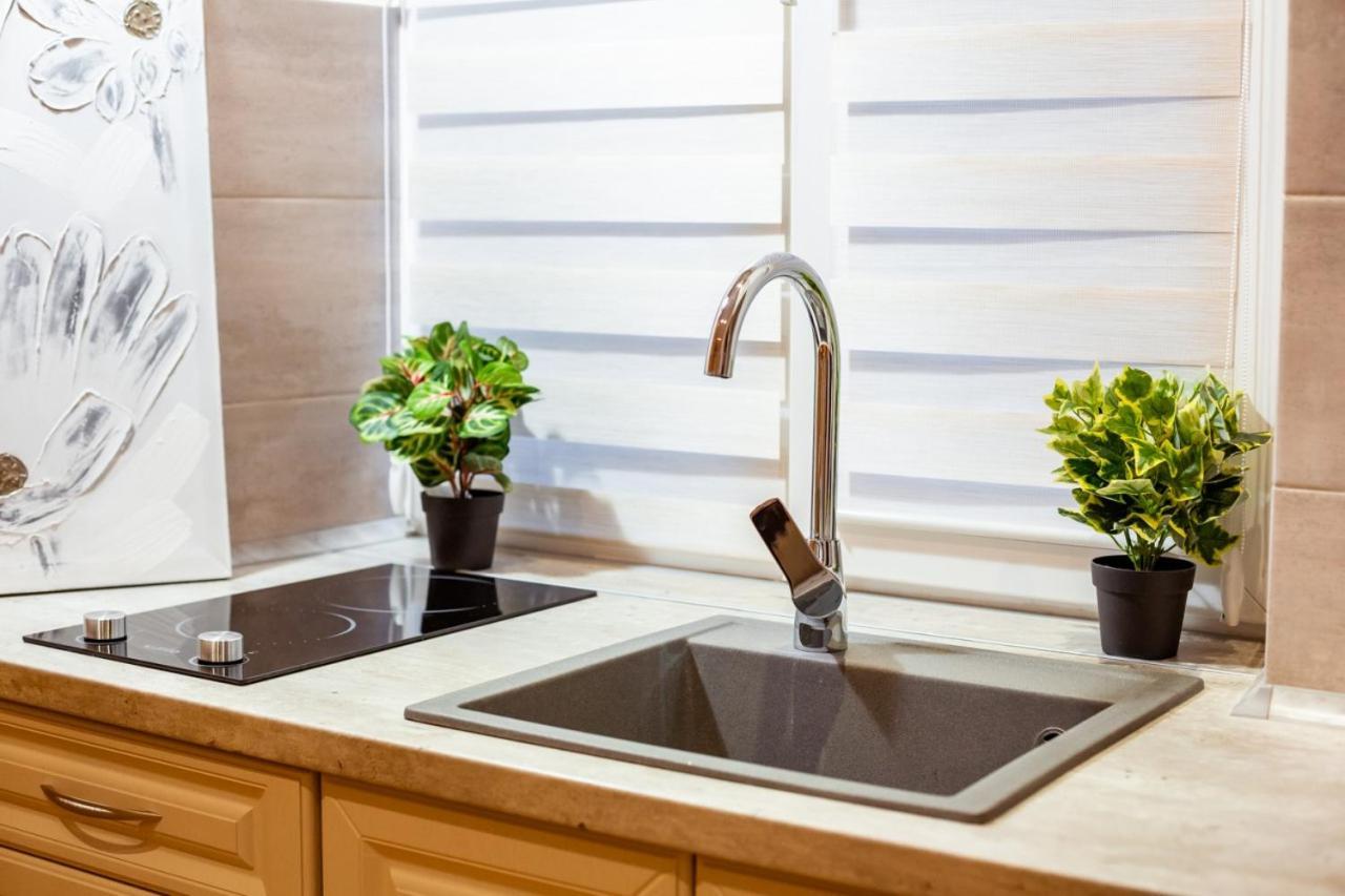 Alfa Apartments Svobody 31 إلفيف المظهر الخارجي الصورة