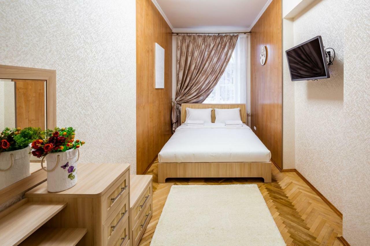 Alfa Apartments Svobody 31 إلفيف المظهر الخارجي الصورة